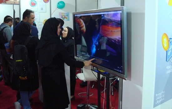 با اجاره نمایشگر و کیوسک لمسی کاواک در غرفه ویکی نیکی، معرفی محصولات و خدمات به بازدیدکنندگان سریع، تعاملی و مؤثر انجام می‌شود.